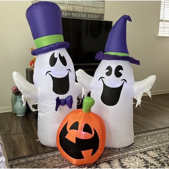 Gemmy Airblown Lighted Ghosts & Pumpkin Halloween Inflatable 5-ft x 4.5-ft Yard - Picture 1 of 5